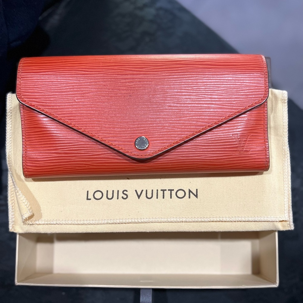 💯Authentic Preloved louis vuitton Epi Wallet